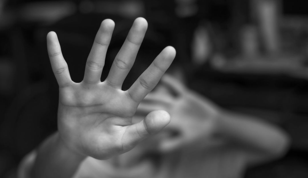 Maltrato infantil riesgos: Maltrato infantil se relaciona con problemas cardiacos en adultos: estudio