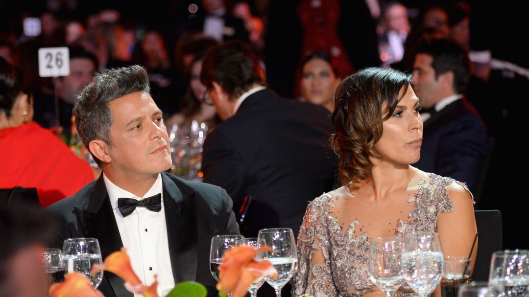 Exesposa de Alejandro Sanz le declara la guerra y pide parte de sus bienes