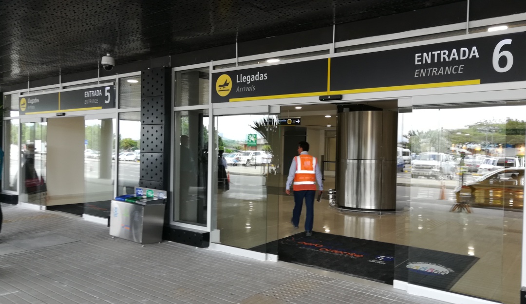 Vuelven los vuelos en reactivación económica por el coronavirus: Gremios económicos alistan medidas por reapertura de aeropuerto