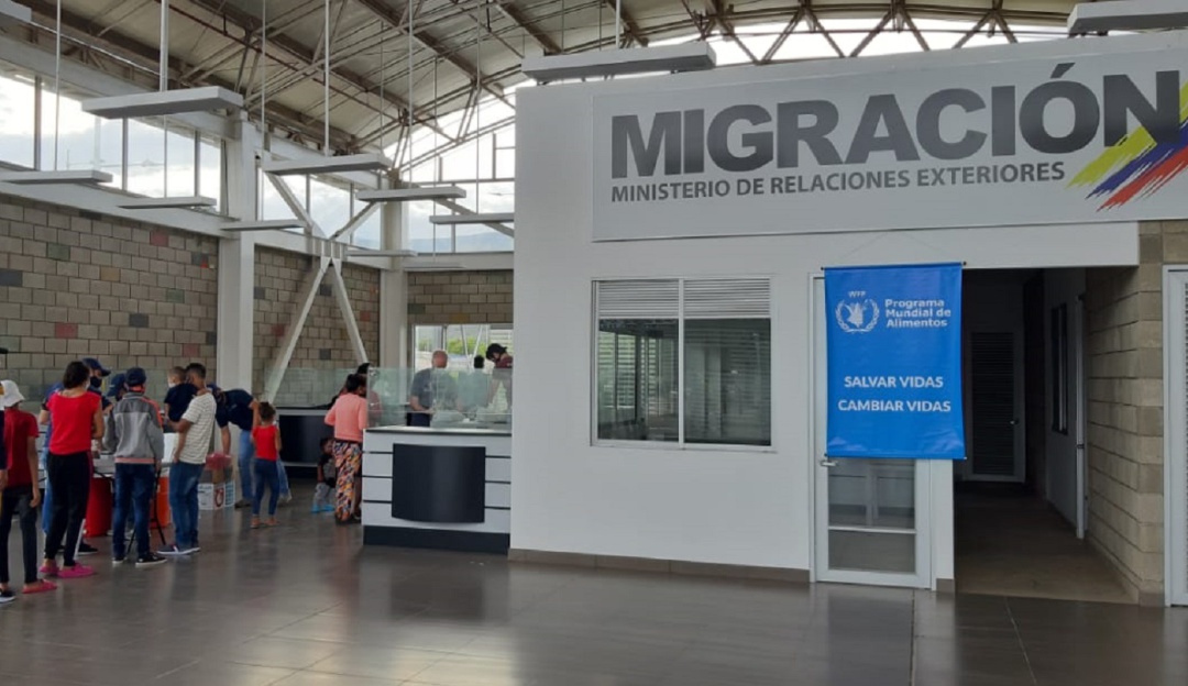 Venezolanos regresando a la frontera contagiados por COVID 19: Brote de Coronavirus entre la población migrante represada en la frontera