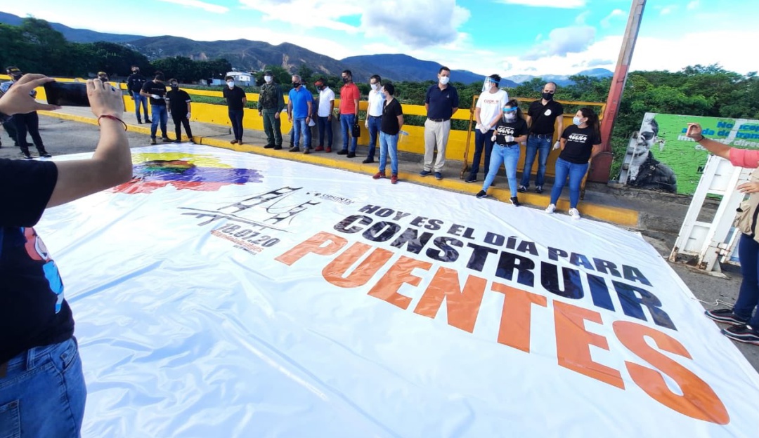 Crisis entre Colombia y Venezuela: Puente Simón Bolívar cambio de nombre por un día para recordar a Mandela