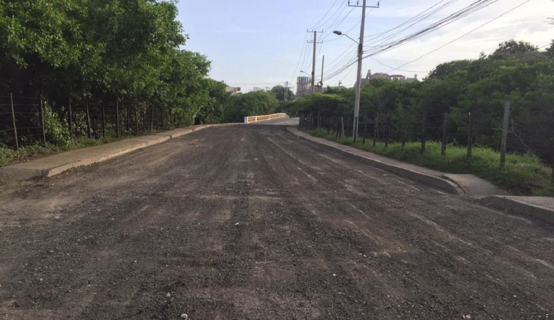 Carreteras en Cartagena: Obras de pavimentación en el puente Las Palmas de Cartagena