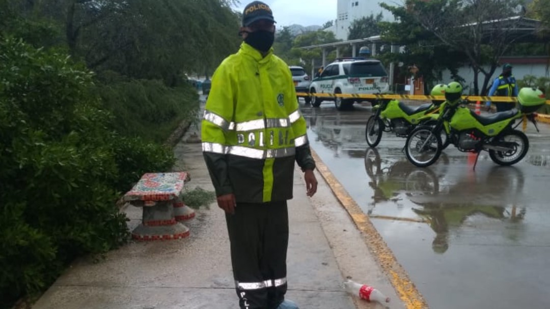 Un muerto y un herido al caer un rayo en Malecón de Puerto Colombia