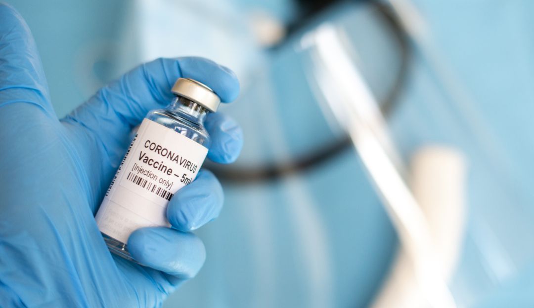 Coronavirus COVID-19: AstraZeneca y Johnson & Johnson venderían sus vacunas a precio de costo