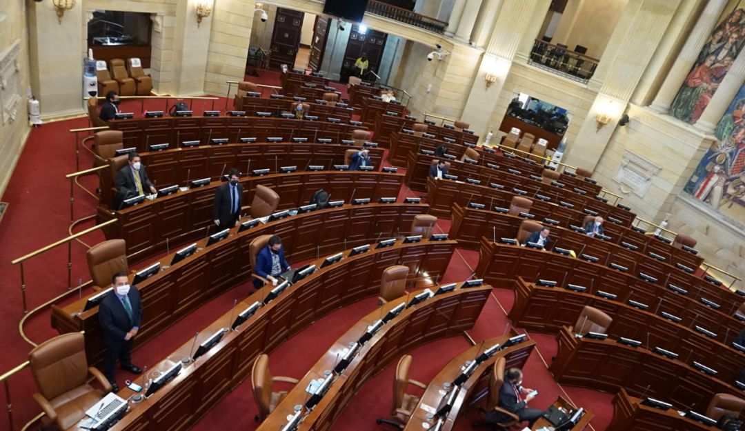 Salario congresistas Colombia: Proponen impuesto al salario de los congresistas