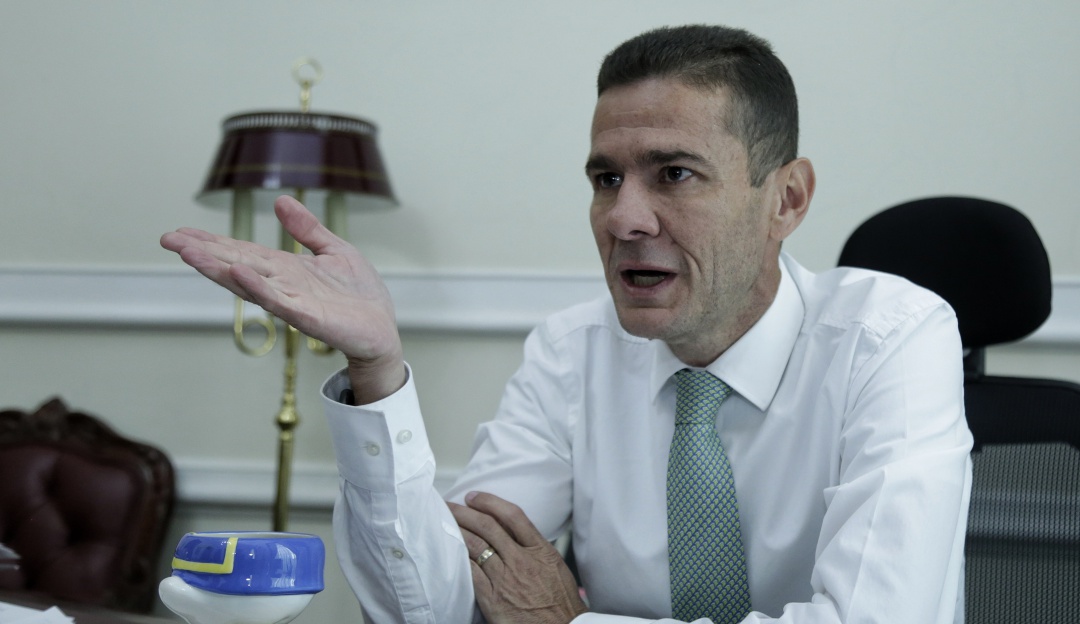 Carlos Cuenca Chaux Coronavirus: Expresidente de la Cámara de Representantes está contagiado con COVID-19