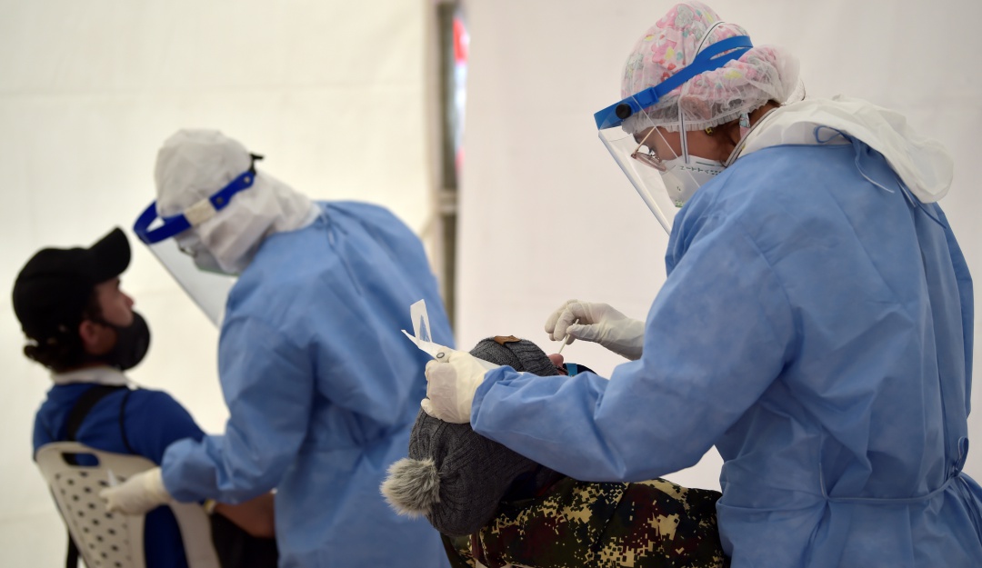 Pruebas coronavirus: En Colombia se empezará a realizar un tercer tipo de prueba contra COVID