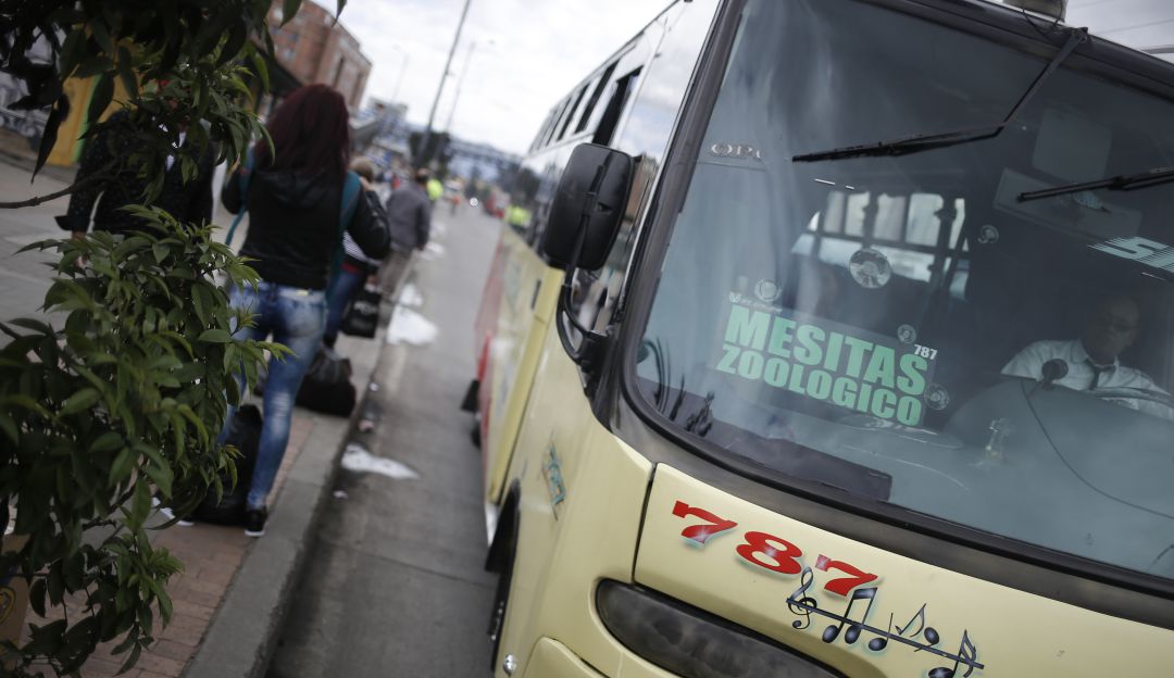 Anuncian una nueva línea de crédito para el transporte masivo