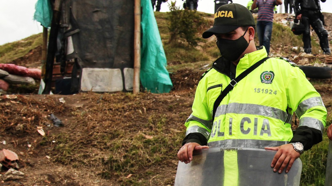 Arresto de 5 días para inspector de policía del caso del colegio se Shakira
