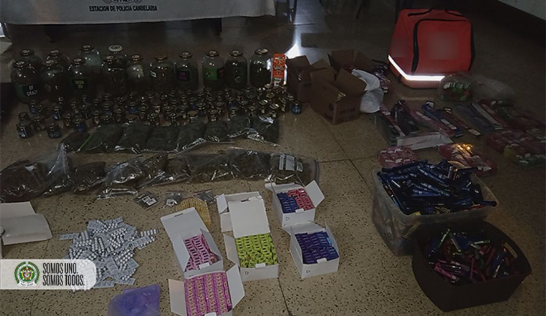 Capturan a cinco estudiantes que fabricaban chocolares con marihuana: Capturan a cinco estudiantes que fabricaban chocolates con marihuana