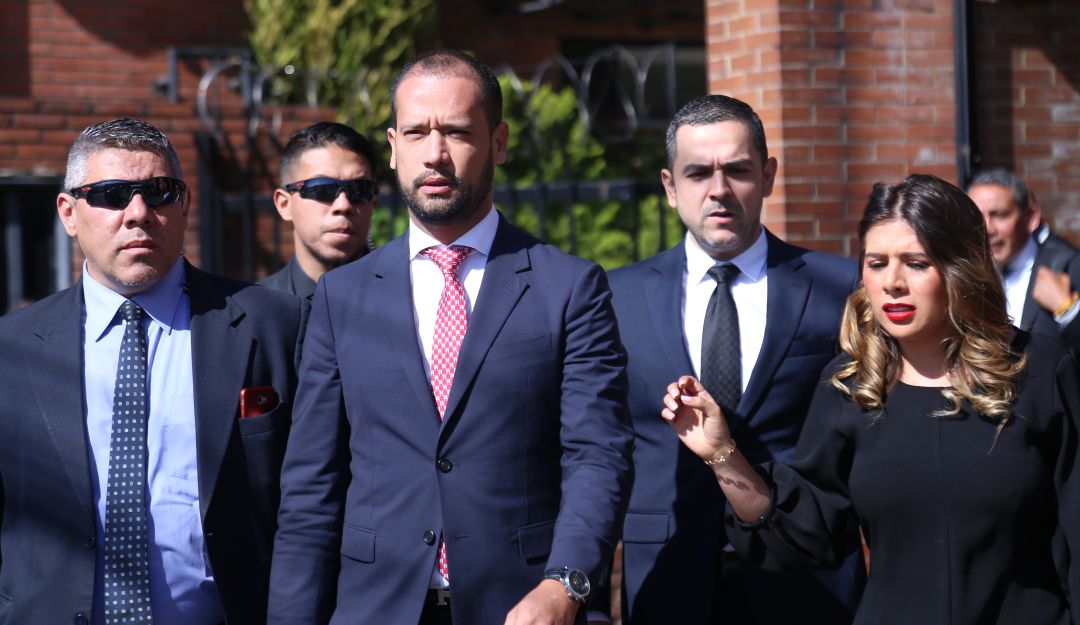 Compra de Testigos Uribe: Cadena habría ofrecido $200 millones a exparamilitar Carlos Vélez: Fiscalía
