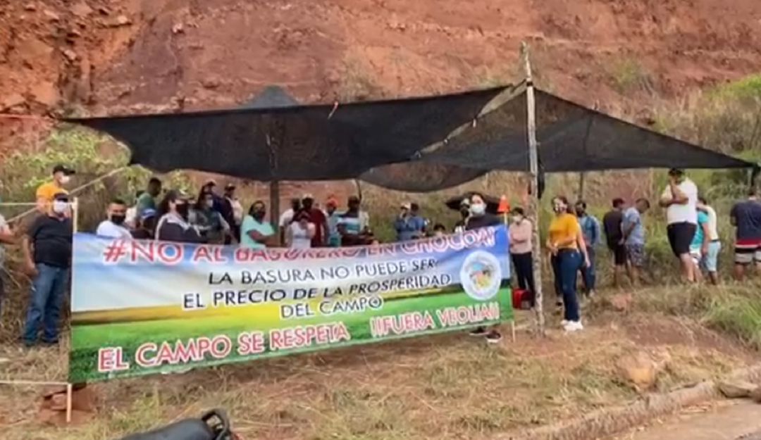 POLICIA TRANSITO TRANSPORTE INFORMAL PIEDECUESTA VENEZOLANOS: Admiten incidente de desacato por relleno en Chocoa