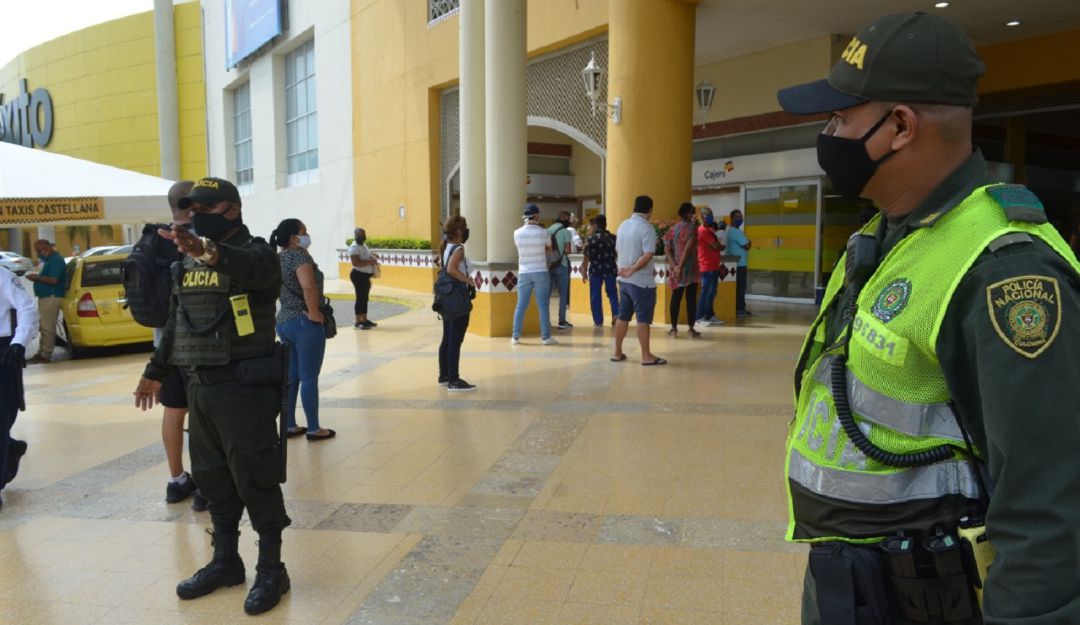 Centros comerciales ampliacion pico y cédula en Cartagena: Centros comerciales de Cartagena piden ampliar pico y cédula a dos dígitos