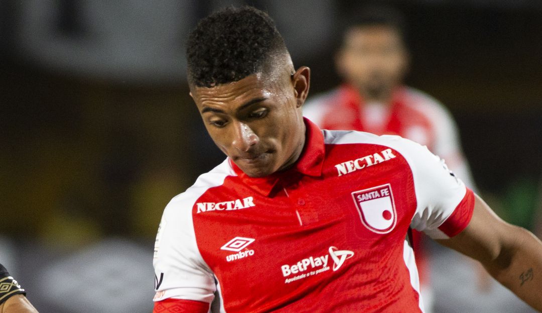 Mercado fichajes Santa Fe: Negociación entre Edwin Herrera y Pumas de México se cayó