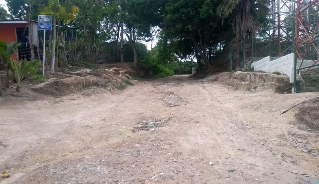 Agua potable en Cartagena: Sin agua comunidad en Cartagena por mal estado de las vías