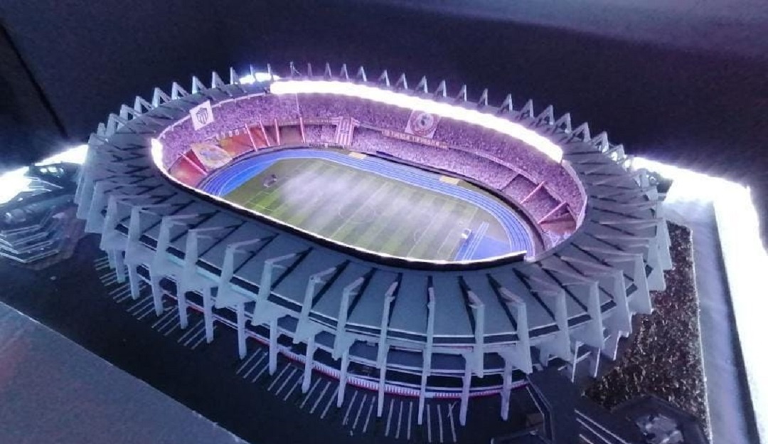 Tecnoglass: Tecnoglass adquiere réplica del Metropolitano para apoyar a adultos mayores