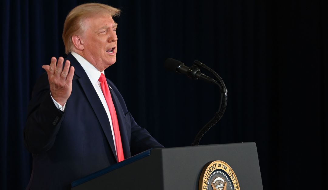 Donald Trump economía: Donald Trump anuncia paquete de ayudas económicas