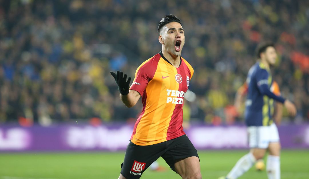 Galatasaray reducción salario Falcao: Mustafa Cengiz: "Falcao aceptó reducir su salario y seguirá en el equipo"