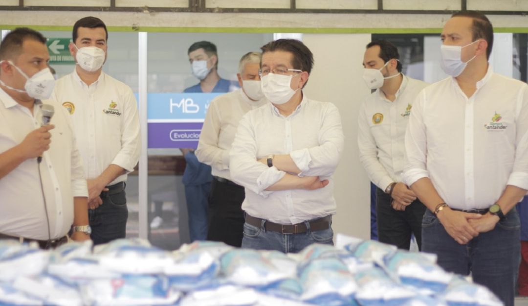 GOBERANDOR MINSITRO SALUD SANANDER BUCARAMANGA: Ministro visitó hospitales regionales