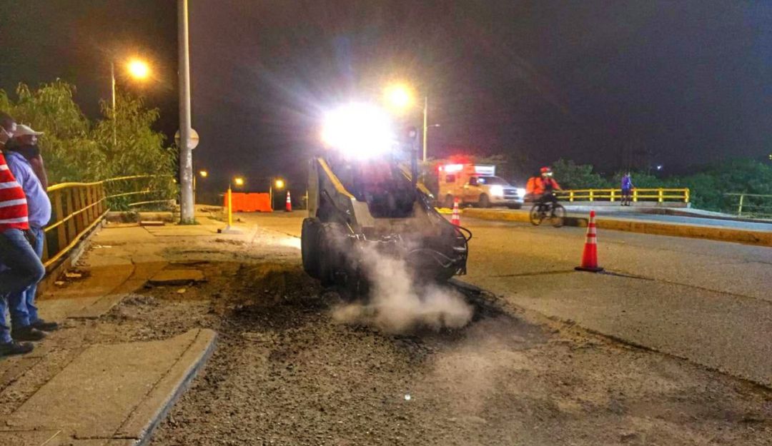 Puente de Chambacú en Cartagena: Inician reparcheo en acceso al puente de Chambacú en Cartagena