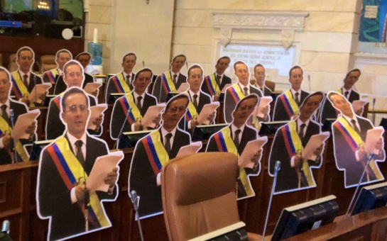 Homenaje Álvaro Uribe Congreso: Bancada del C. Democrático sorprendió con homenaje a Uribe en el Congreso Homenaje Álvaro Uribe Congreso: Bancada del C. Democrático sorprendió con homenaje a Uribe en el Congreso