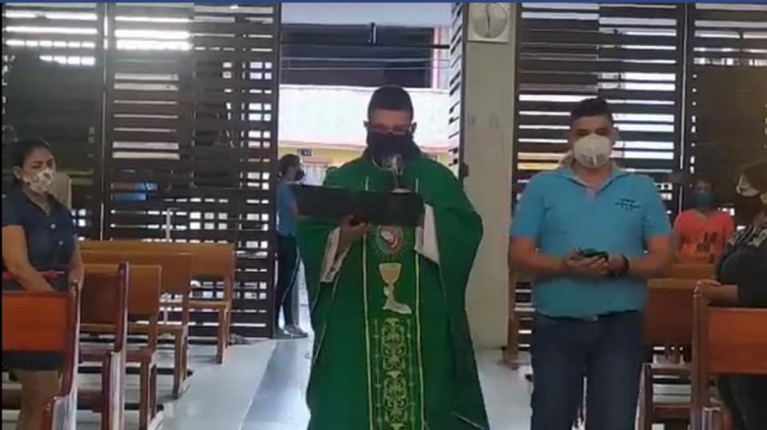 En 10 de los 12 municipios del Quindío ya se abrieron los templos católicos
