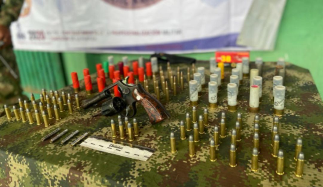 Captura en Caldas por porte de armas y explosivos: Capturan en Marmato a dos hombres que portaban explosivos
