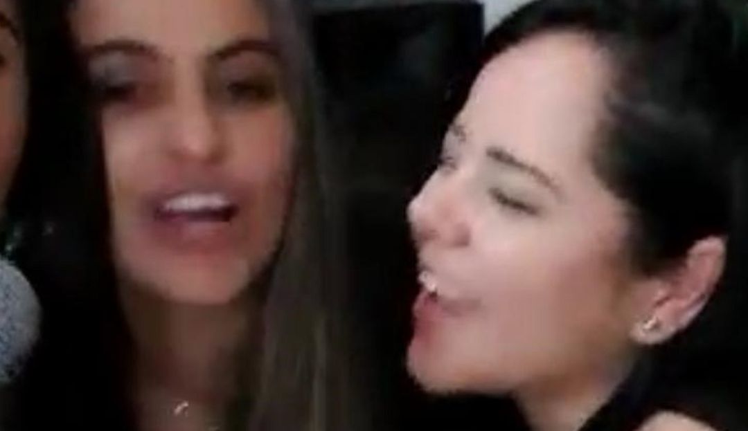 Funcionaria en medio de una fiesta durante cuarentena Medellin: Investigan a funcionaria de Medellín que participó de una fiesta