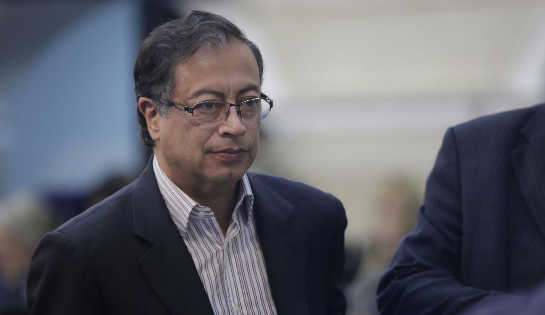 Gustavo Petro: Petro arremete contra Mindefensa y propone cambio en esa cartera