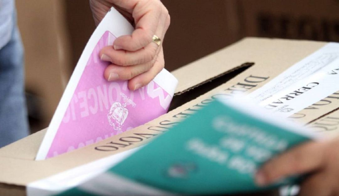 Se salva de pagar multa por no ser jurado de votación: Ordenan exonerar de multa a persona mayor que no se presentó como jurado