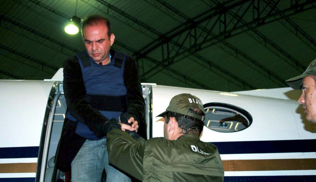 Salvatore Mancuso: Salvatore Mancuso tiene vigentes tres circulares rojas de interpol