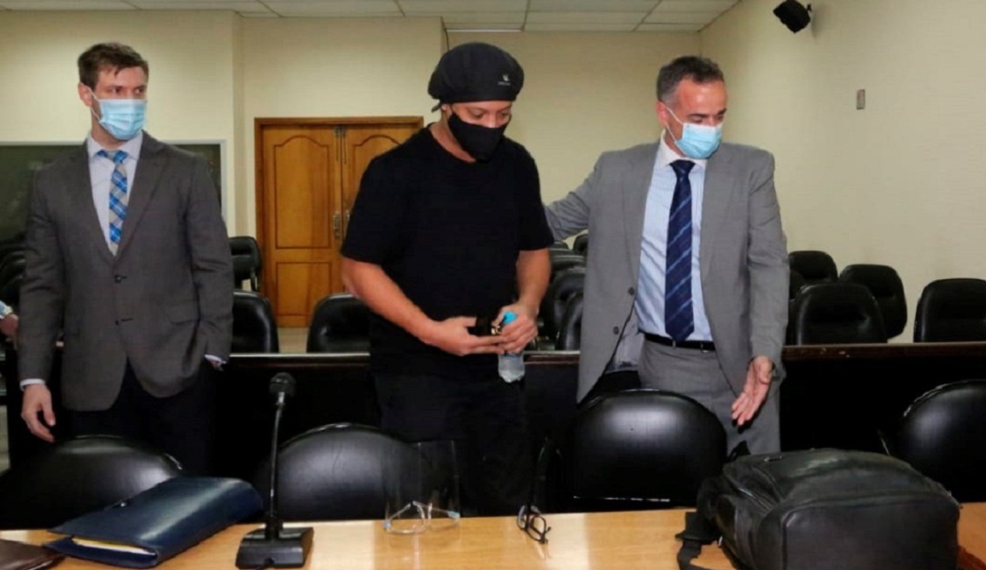 Ronaldinho libertad Paraguay: Ronaldinho recuperó su libertad tras cinco meses detenido en Asunción