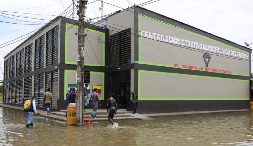 Inundados Vigía del Fuerte Dapard: Dapard acompañará a Vigía del Fuerte en proyectos para evitar inundaciones