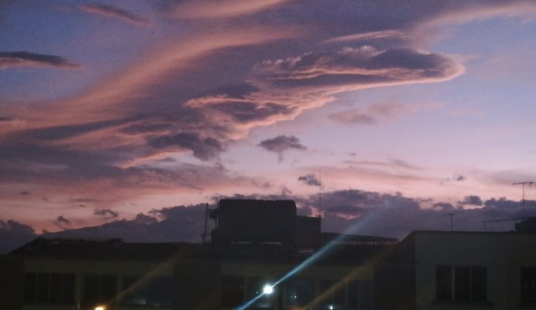 Hermoso amanecer en la ciudad de Armenia, Quindío