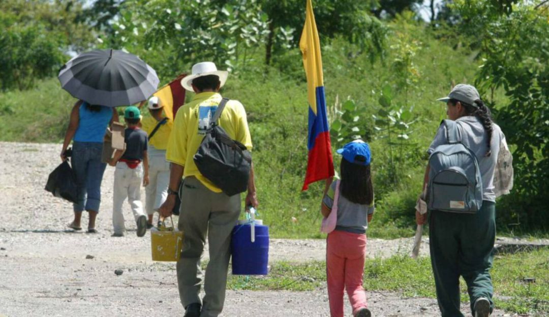 Desplazados, Ejército, Criminal, Antioquia: Desplazaron a toda una comunidad de Cáceres y torturaron a sus miembros