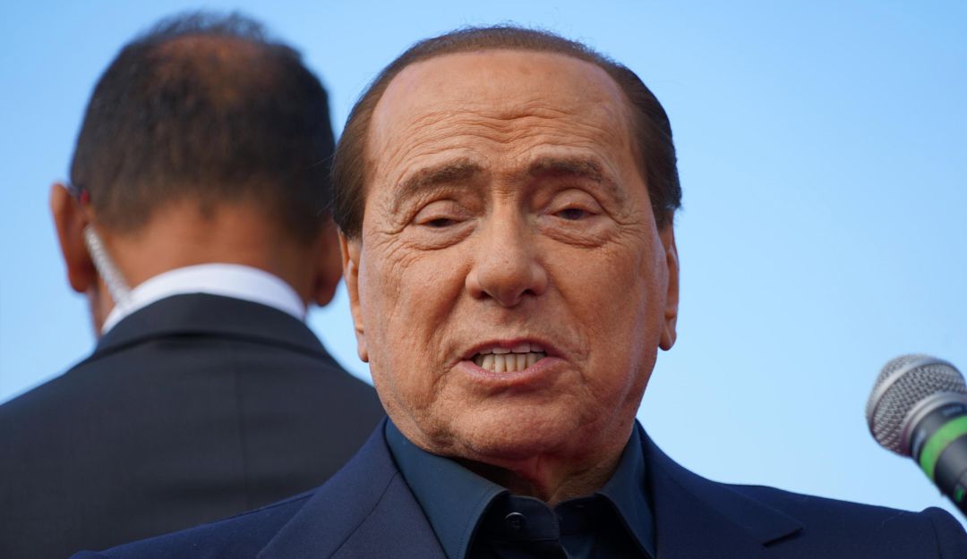 Silvio Berlusconi dio positivo para coronavirus