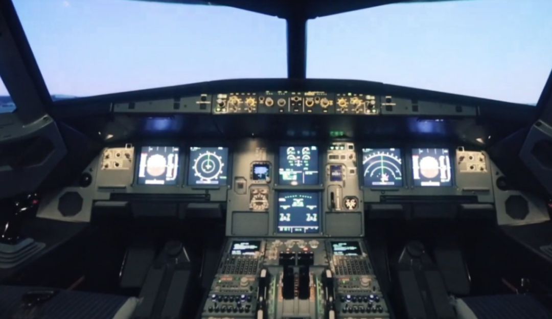 Tecnología: Simulador Airbus A320 en Bogotá entrenará a 350 pilotos cada año Tecnología: Simulador Airbus A320 en Bogotá entrenará a 350 pilotos cada año