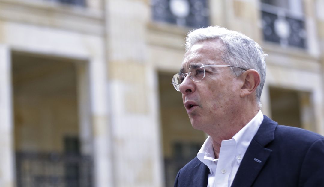 Alvaro Uribe Velez Luigi Echeverri: Luigi Echeverri asegura que Uribe es víctima de “magnicidio mediático"