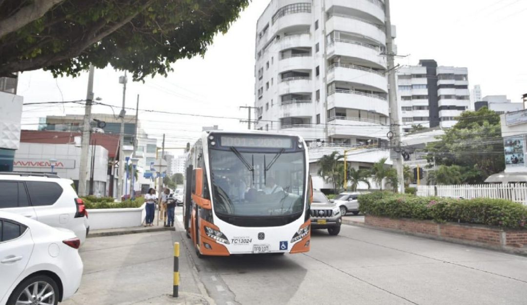 Disparos a bus de Transcaribe en Cartagena: Porque no le dio la vía, conductor hace disparos a un bus de Transcaribe