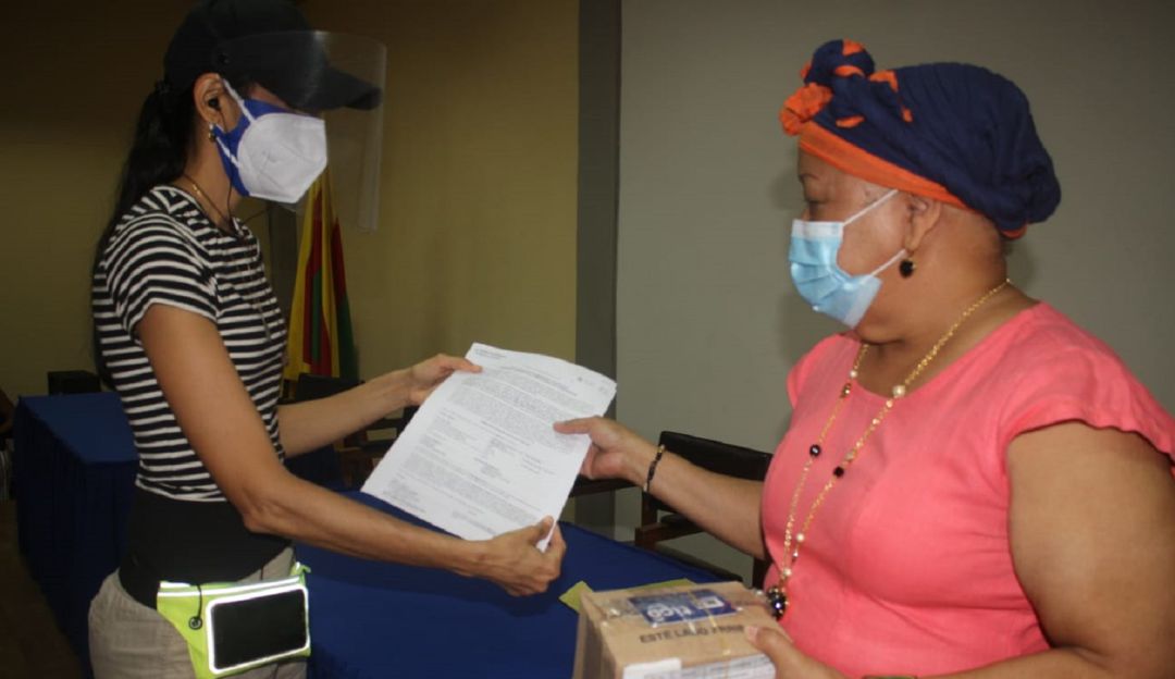 Planes móviles para estudiantes de Cartagena: Rectores de Cartagena reciben planes móviles para sus estudiantes