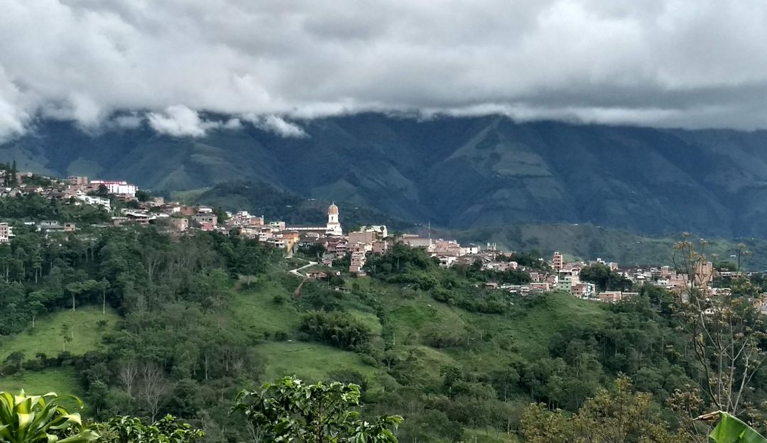 Restricciones para conductores de carga y motocilistas: Disidencias imponen nuevas restricciones en vías rurales de Ituango
