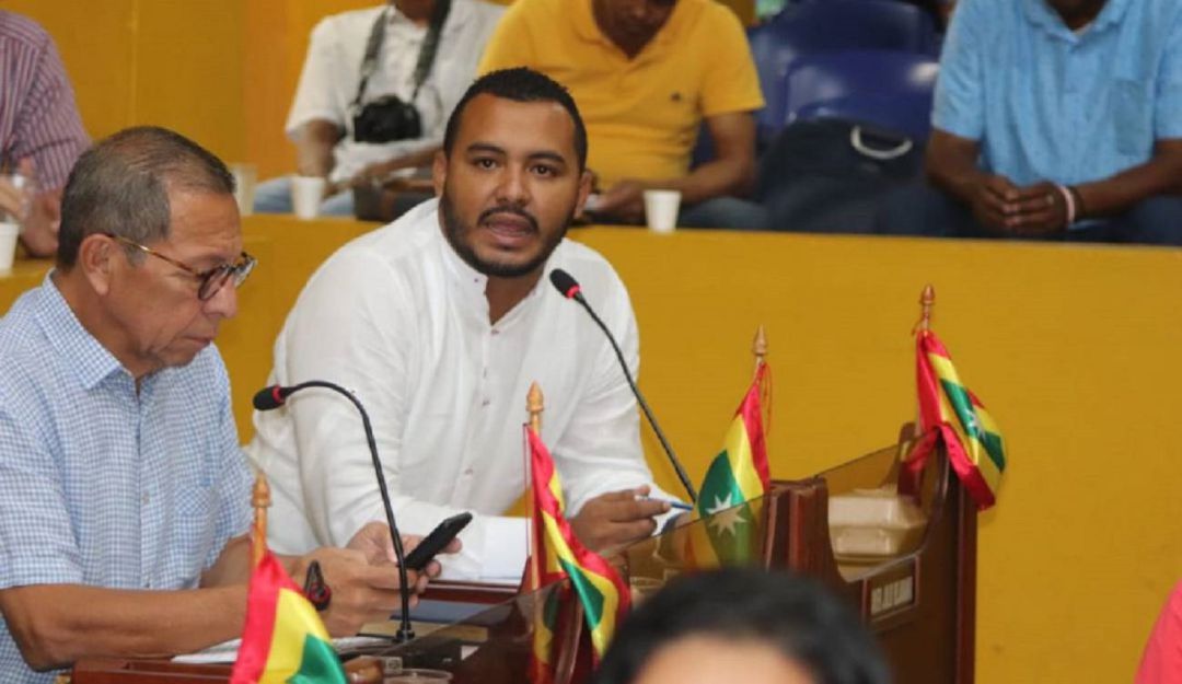 Polémica entre William Dau y Javier Julio Bejarano: Rifirrafe entre William Dau y el concejal de gobierno Javier Bejarano