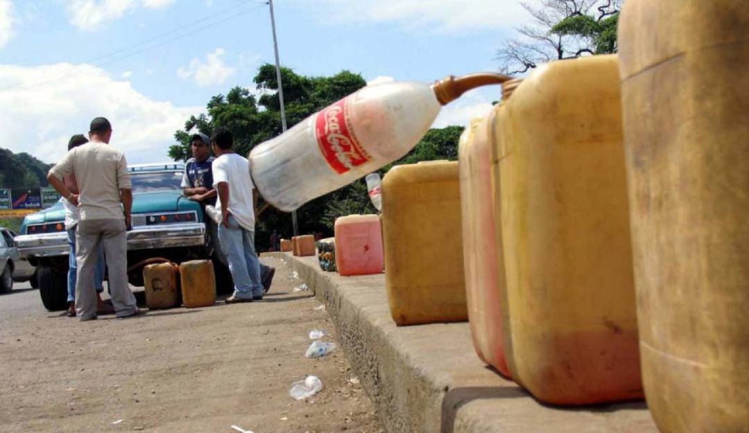 Preferencia por la gasolina colombiana antes que la iraní: Venezolanos en Táchira prefieren gasolina colombiana antes que la iraní
