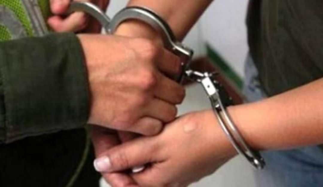 Cárcel en Manizales para mujer que hirió a su pareja con arma blanca: A la cárcel mujer que habría herido con arma blanca a su pareja