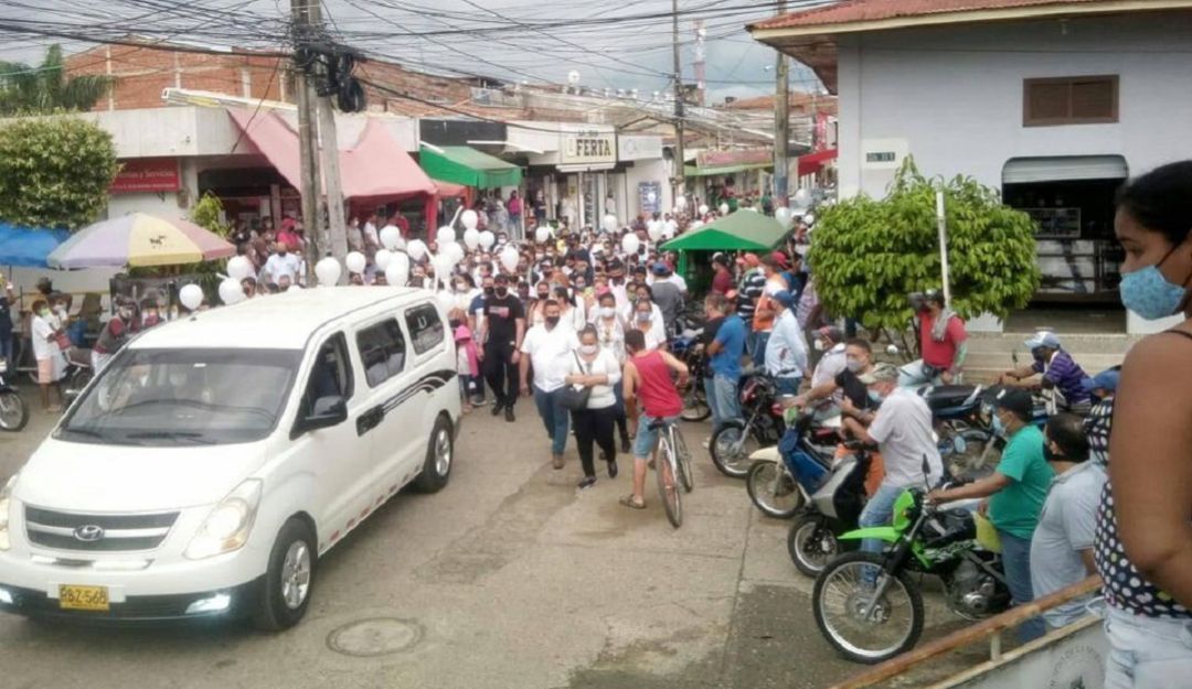 recompensa mujer sobrina montelibano cordoba asesinato ciclistas: Ofrecen hasta $50 millones por autores de crímenes en Montelíbano