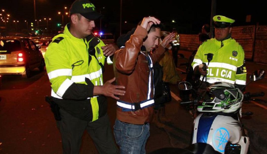 Cárcel en Palmira a Policía: Acusan a Policía por muerte de joven durante procedimiento en Palmira
