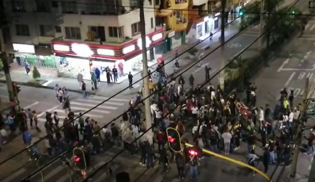 Disturbios en Itaguí durante protestas: Protesta en Itagüí terminó con actos vandálicos y enfrentamientos