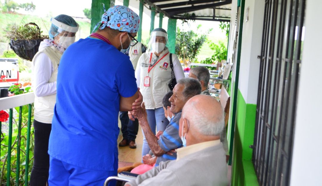 Cierran hogar de adultos mayores en Pereira: Cierran hogar del adulto mayor en Pereira por no cumplir medidas sanitarias