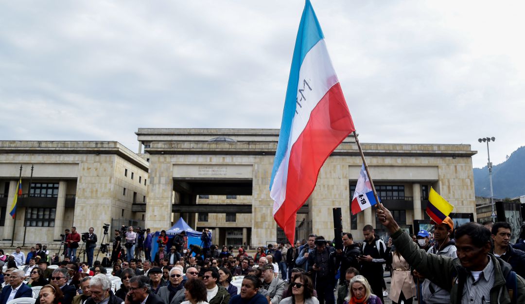 Bogotá. Marzo 09 del 2020. En la Plaza de Bolívar se realizó un homenaje a los treinta años de la firma del proceso de paz con el Movimiento 19 de Abril M-19 (Colprensa - Diego Pineda)