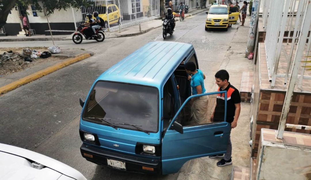 vehículo emprendimiento: Roban en Cartagena vehículo que utilizaba familia para su emprendimiento